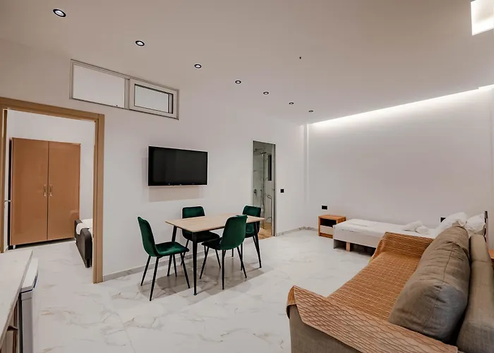 The Castle * Sarande